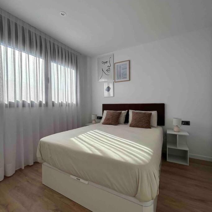 Appartement Estrenalo A Minutos De Bcn à Sant Feliu de Llobregat Extérieur photo