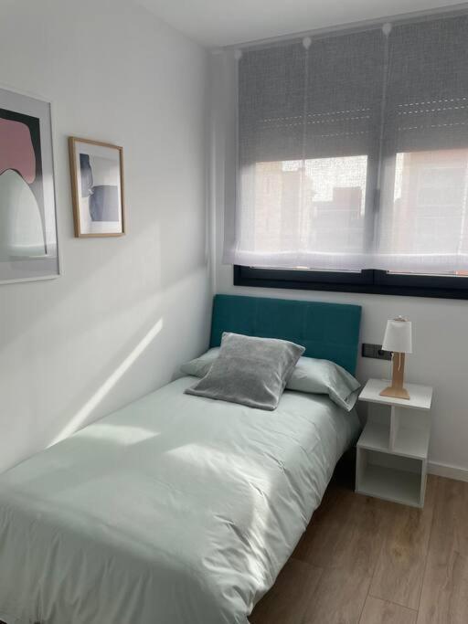 Appartement Estrenalo A Minutos De Bcn à Sant Feliu de Llobregat Extérieur photo