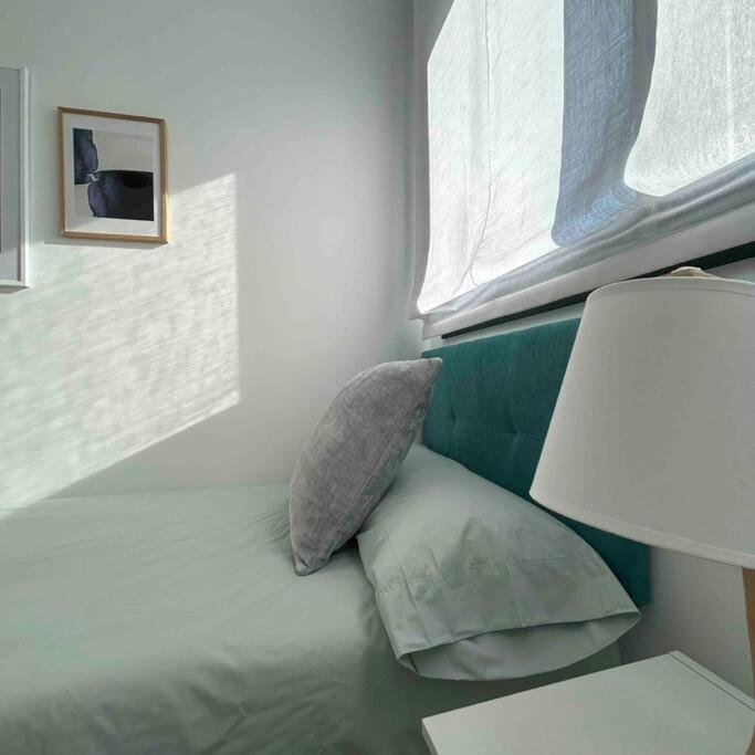 Appartement Estrenalo A Minutos De Bcn à Sant Feliu de Llobregat Extérieur photo