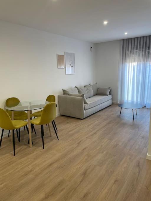 Appartement Estrenalo A Minutos De Bcn à Sant Feliu de Llobregat Extérieur photo