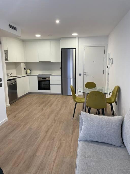 Appartement Estrenalo A Minutos De Bcn à Sant Feliu de Llobregat Extérieur photo